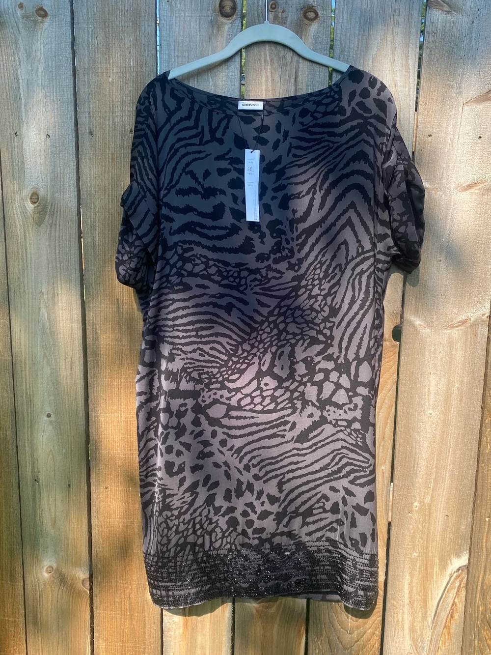DKNYC gray black animal-print short sleeve tunic shift Dolman sleeve beaded hem.